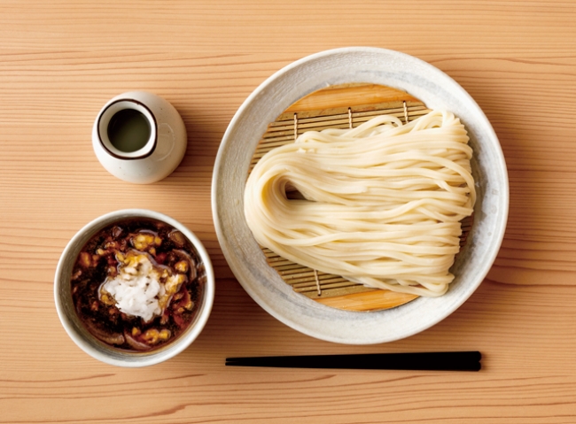 埼玉の人気店が福岡に移転。「手打ちうどん 円清」の「肉汁おろしざるうどん」(750円)