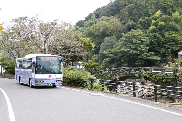 路線バスに乗って秋月へ 