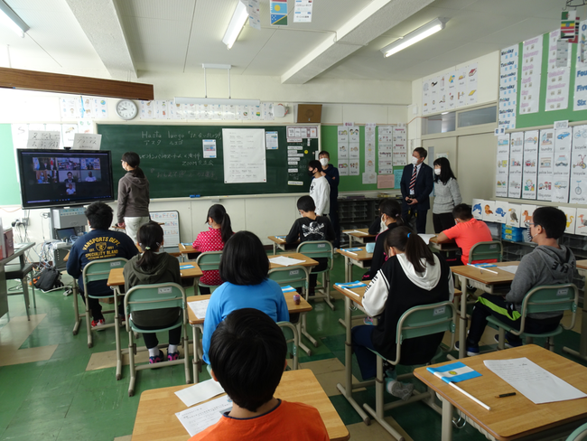 ルーカス選手にオンラインで質問