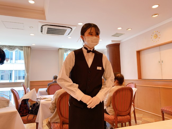 「Restaurant CARRIÈRE」接客イメージ