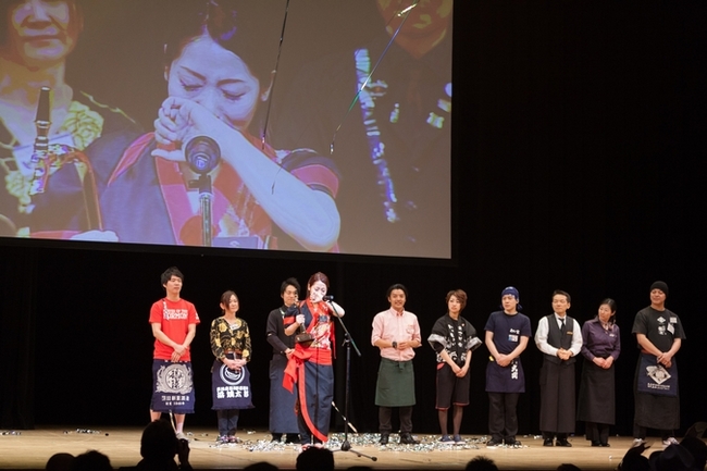 念願の優勝！表彰時には感極まって思わず泣いてしまうシーンも