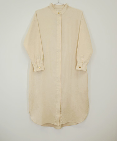 SHIRT DRESS（IVORY） ￥26,400（税込）数量限定