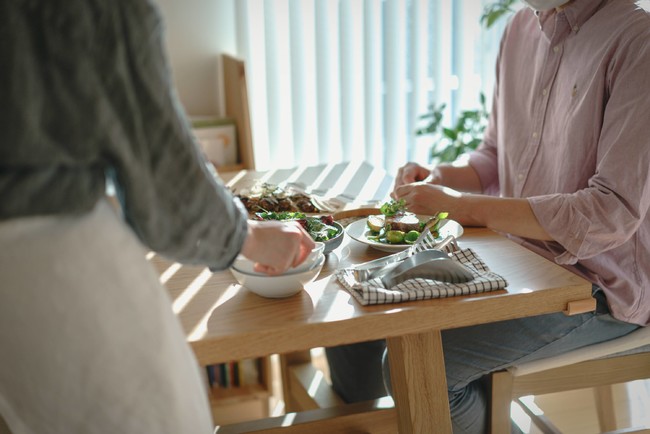 合わせて作りたい料理やワインの提案も。