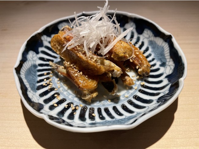 胡麻と蜂蜜のカリッと手羽中　〜真昆布醤油仕立て唐揚げ〜