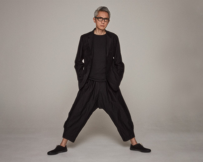 衣装協力  Yohji Yamamoto