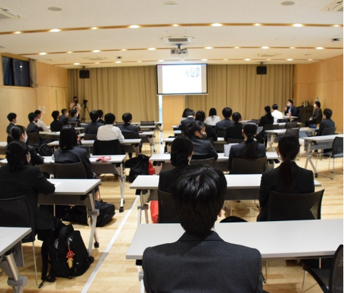 4月30日に開催されたオリエンテーションの様子