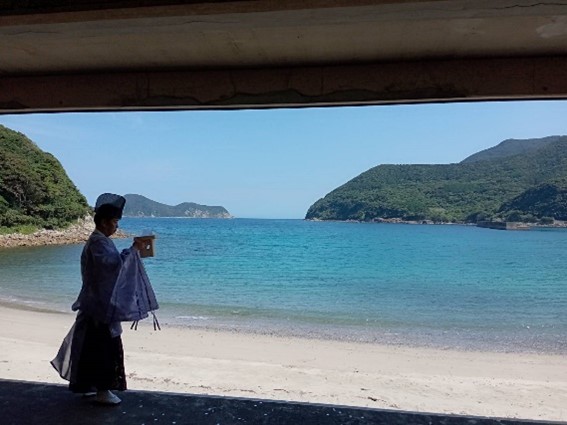 各海水浴場での安全祈願祭（写真は船崎海水浴場）