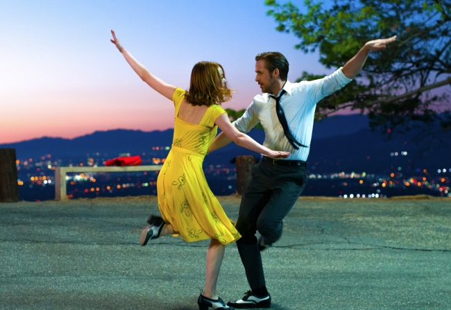 Sebastian (Ryan Gosling) and Mia (Emma Stone) in  LA LA LAND. Photo courtesy of Lionsgate.