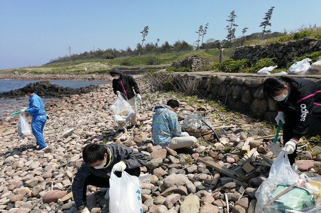 二ノ浜海岸クリーン＆ウォーキングの様子