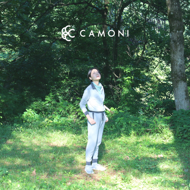 ファクトリーブランド「CAMONI」のイメージビジュアル。 元・宝塚歌劇団月組の輝城みつるさんをモデル起用しました。