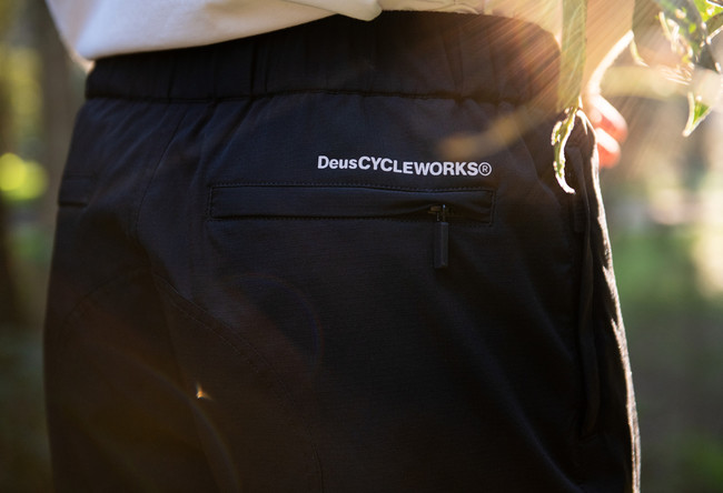 DEUS CYCLEWORKS  SHORT