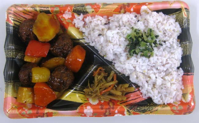 十六穀米御飯と肉団子甘酢あえ弁当（284円）