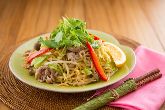 辛うまアジア麺 グリーンカレー焼きそば