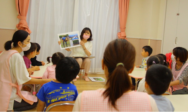 △ 写真を使ってお米の生育を学ぶ