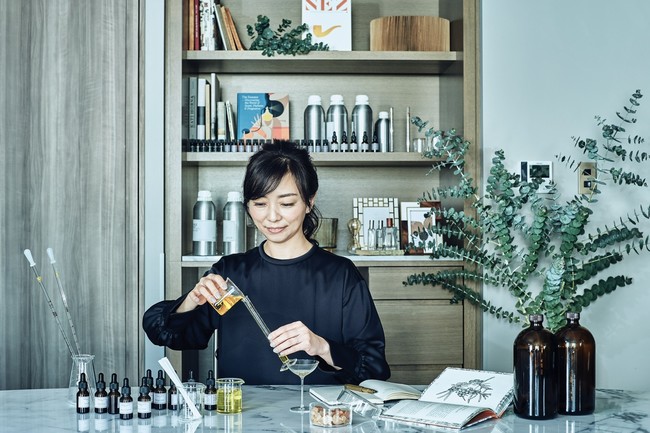 TOMOKO SAITO aromatique